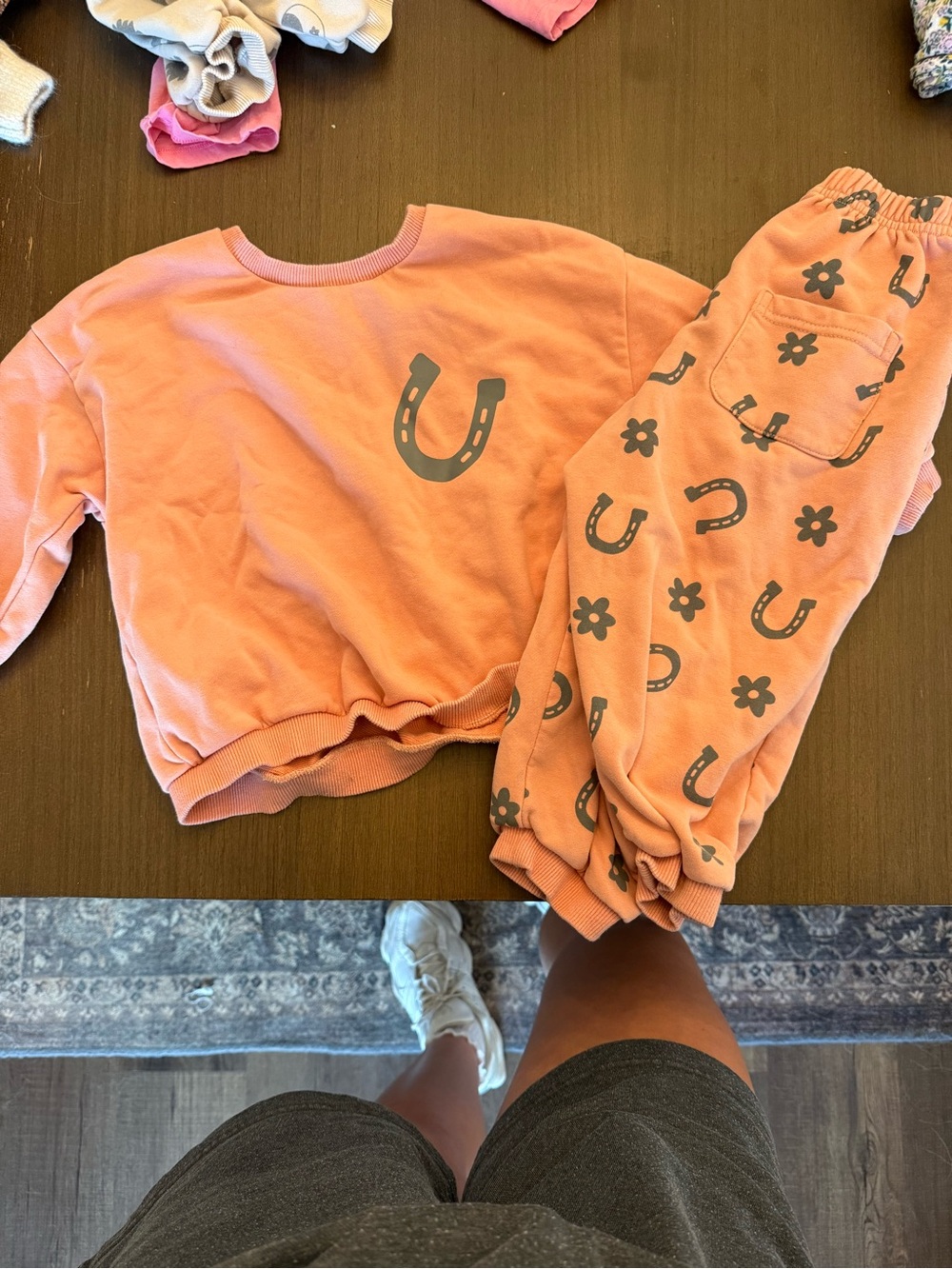Coral Horseshoe-Print Kids Sweatshirt & Jogger Set